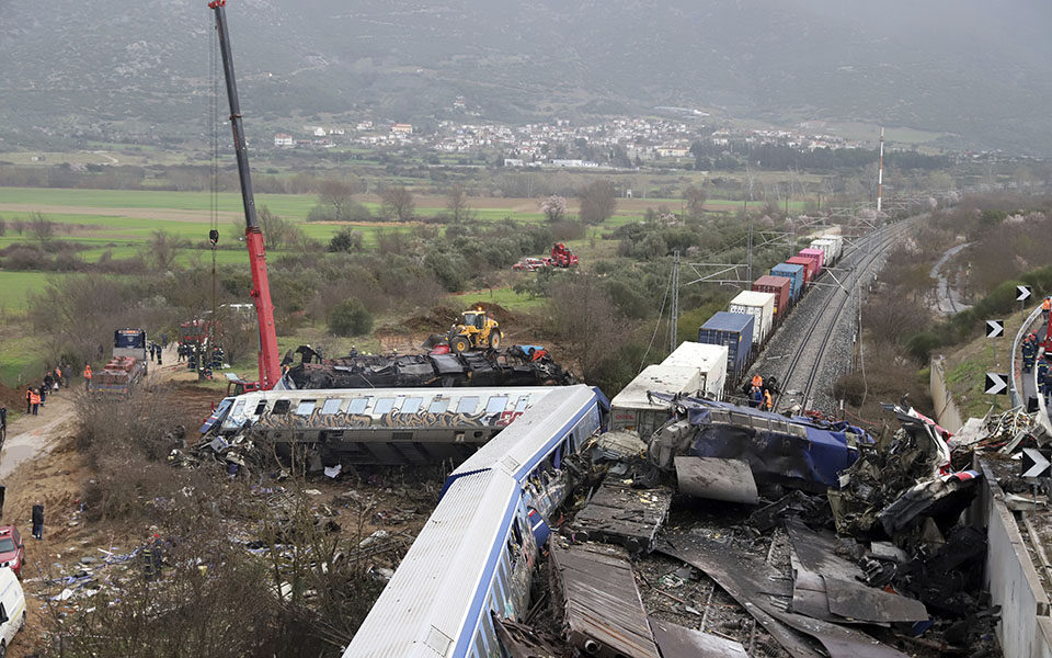 Treni del nga shinat, dy të vdekur dhe 30 të plagosur