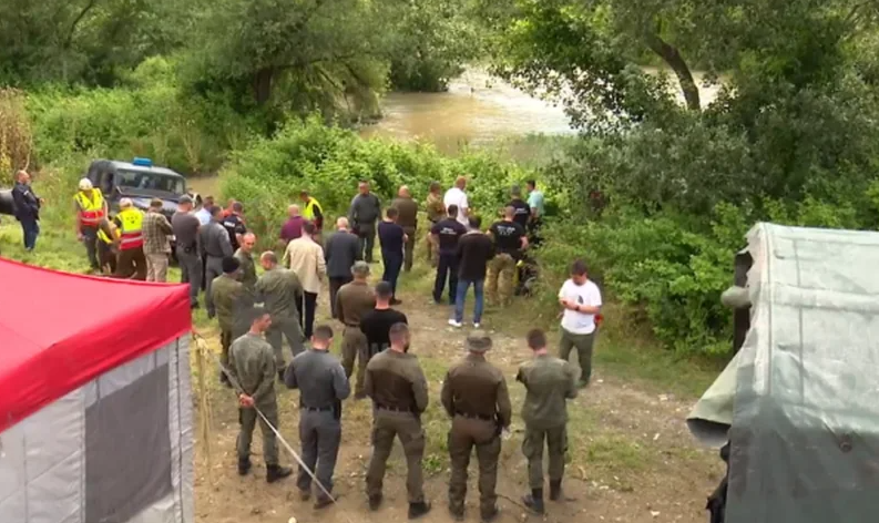 Aksidenti i rëndë në aksin Shkup-Bllacë, nxirret makina me 2 persona nga lumi