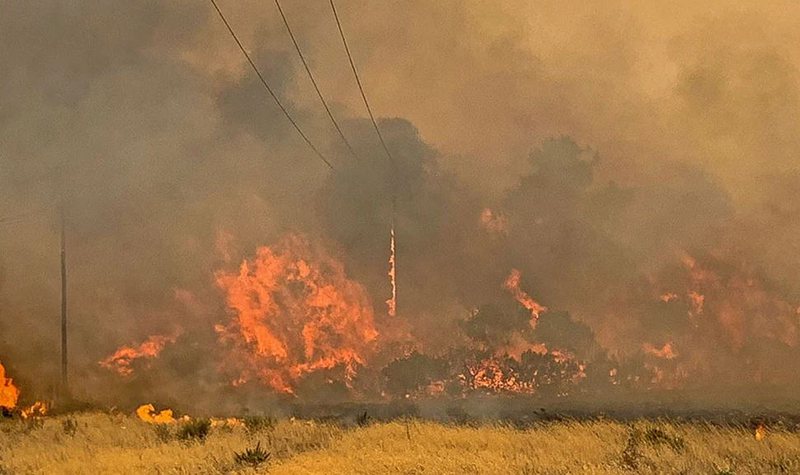 Greqia në ‘luftë’ me flakët, 6 vatra të reja zjarri gjatë 4 orëve