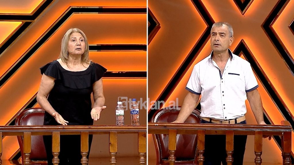 “Me legen në dorë e peshqir iu laja këmbët të gjithëve!”, habit burri: Për punë të morëm, si Marigoja(Video)