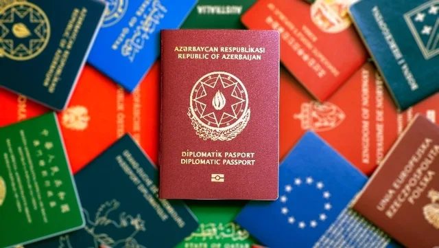 Ja çfarë simbolizon saktësisht ngjyra e pasaportës suaj?