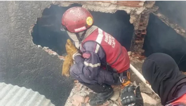 Shpërthen bombola e gazit në një rezidencë, humbin jetën 9 persona (VIDEO)