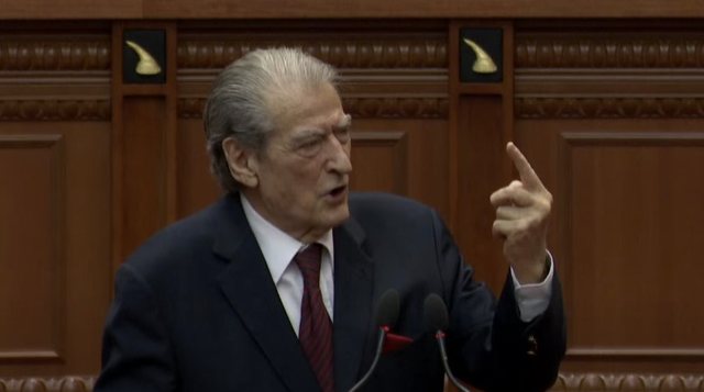“Koha juaj ka perënduar”/ Spiropali i pret fjalën Berishës në Kuvend, kreu i PD-së: Cila kohë?