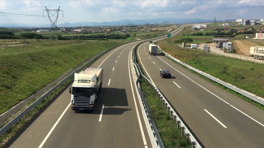 Aksident tragjik – Humb jetën një 32-vjeçare, dy të tjerë në emergjencë