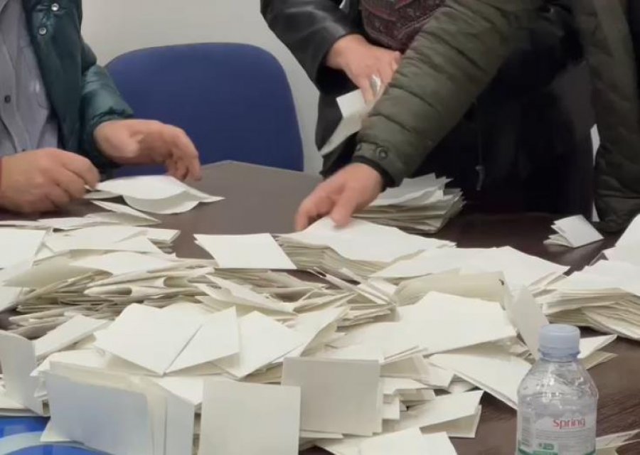 Kush janë kandidatët që morën zero vota duke mos votuar as veten e tyre?