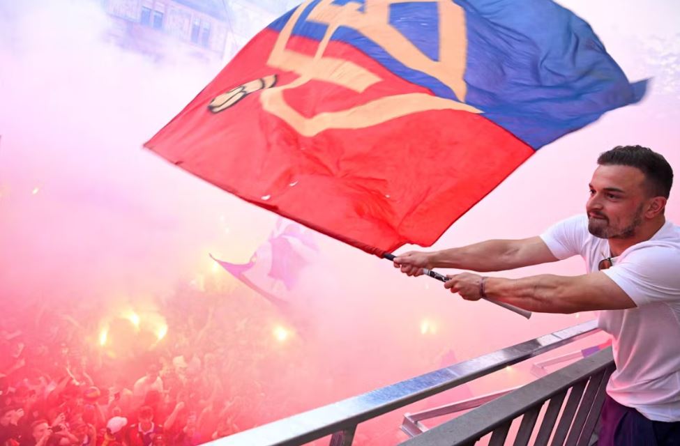 Tifozët e Bazelit brohorasin emrin e Shaqirit, festë e jashtëzakonshme pas fitimit të titullit kampion