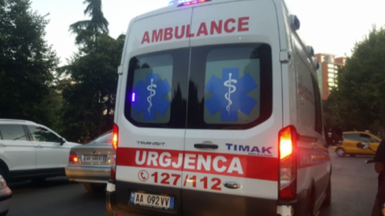 Sherr me thika në Durrës, i riu qëllon 20-vjeçarin dhe “zhduket”