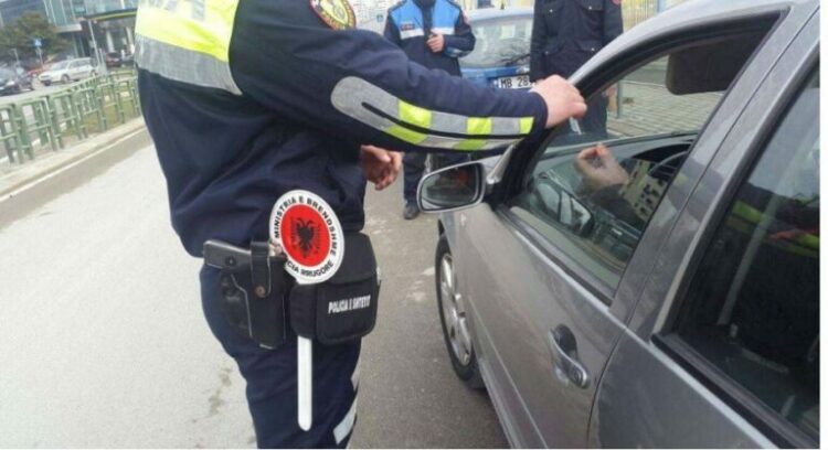Rrugorja bën ‘namin’ në Tiranë/ 14 të arrestuar në 3 ditë, 13 makina të bllokuara dhe 6.000 gjoba