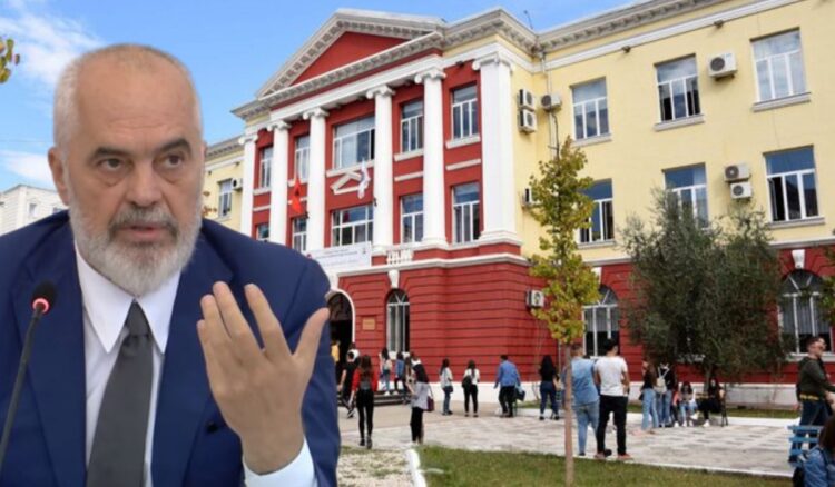 Mbi 10 mijë të diplomuar më pak tek “Socialet”/ Po zhduket brezi i mësuesve dhe gazetarëve