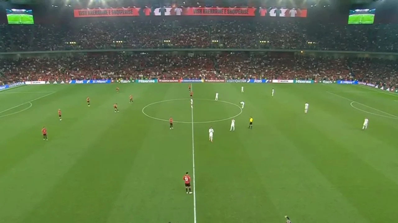 LIVE SHQIPËRI-SERBI/ Super Strakosha! Gardiani kuqezi i mohon golin serbëve (VIDEO)