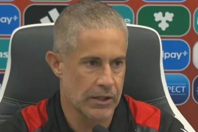 “Manaj është titullar i Kombëtares, penalltitë i vendos unë”, Sylvinho para duelit me Letoninë: Presioni është rritur