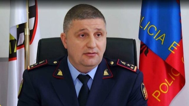 Rrëzohet në burg ish-shefi i Qarkullimit Rrugor, Roven Zeka dëmton legenin dhe kërkon të dalë nga qelia