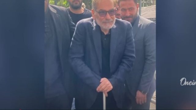 Video/ E raportuan të vdekur zyrtari i lartë iranian shfaqet me bastun: U luta ndërsa isha në rrënoja