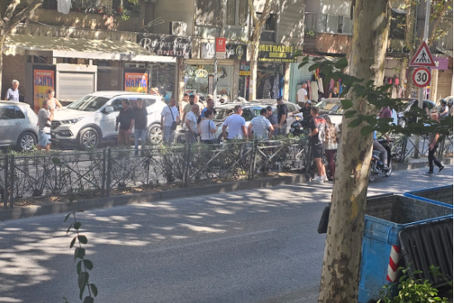 Aksident në Tiranë, makina përplas motorin! Detajet e para