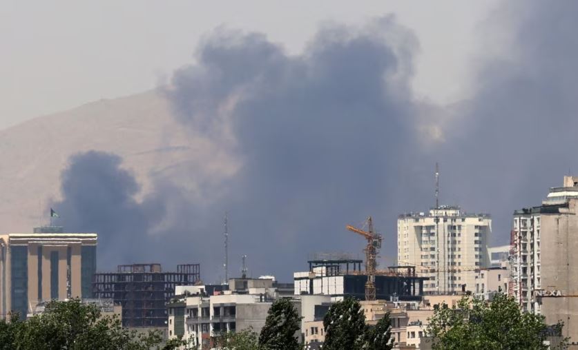 Sa janë të realizueshme kërcënimet e Iranit për largim nga traktati bërthamor dhe bllokada në Hormuz?