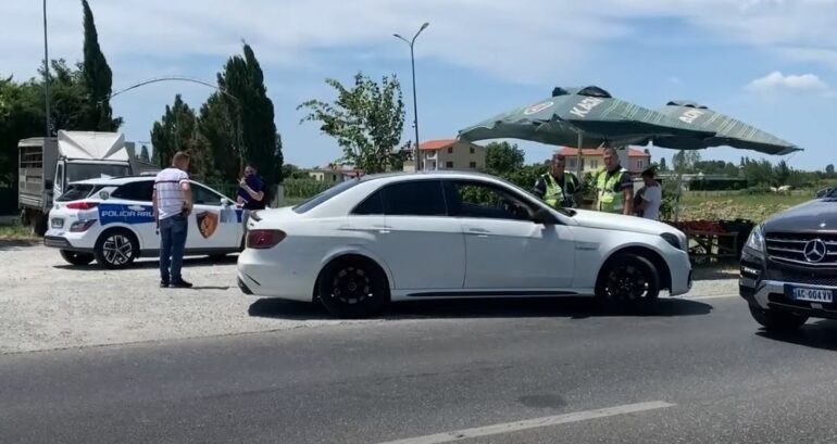 “I riu rrezikoi jetën e punonjësve të rendit dhe…”/ Efektivët e Lezhës sqarojnë ngjarjen pasi qëlluan drejt mjetit