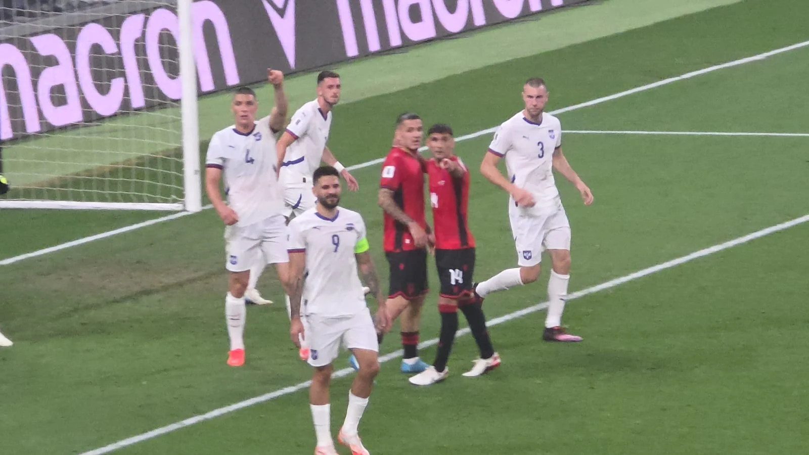 Humbi mundësinë e artë përballë Serbisë, shikoni reagimin e Manajt sekondat e para pas gabimit të penalltisë