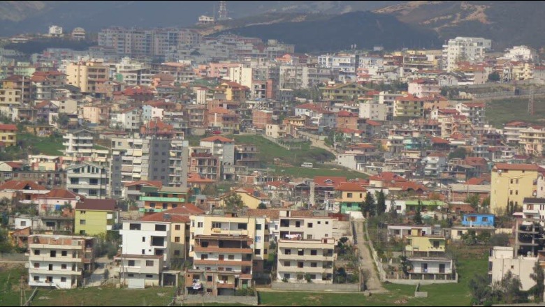 Zbardhet projektligji, si do kryhet rivlerësimi i pronave me 5 për qind! Përfitojnë edhe pasuritë në proces regjistrimi apo legalizimi, ja kur do të hyjë në fuqi