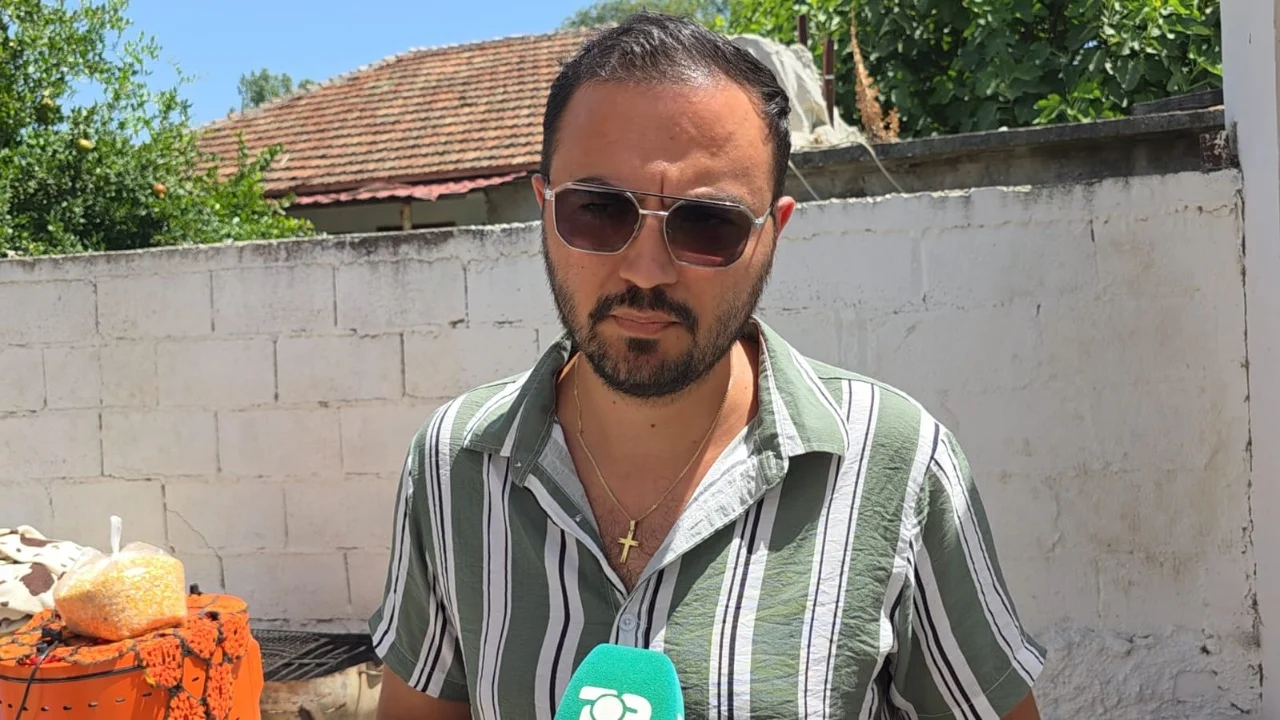 Vajza vrau babanë në Fier/ Nipi i viktimës zbardh detaje tronditëse: Ishte goditur në ballë, kishte shumë gjak pas kokës