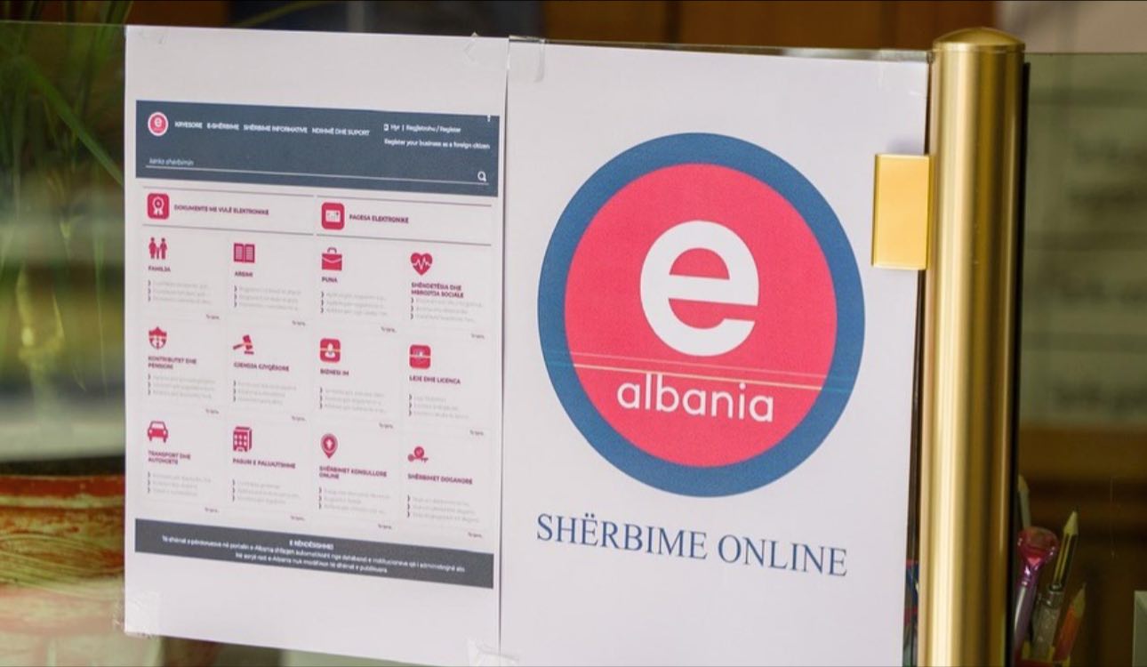 Thirrja e kryeministrit Rama për qytetarët: Denonconi noterët dhe avokatët që ju kërkojnë pagesë për shërbimet në e-Albania