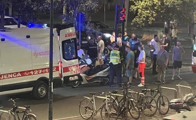 Aksident në Tiranë, ‘Range Roveri’ përplaset me motorin, plagoset një person