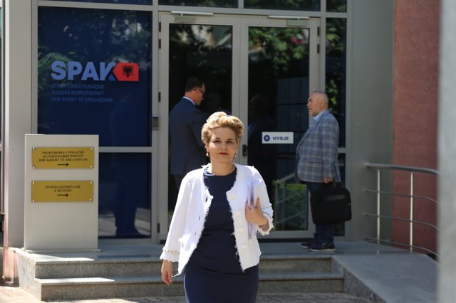 Monika Kryemadhi pas daljes nga SPAK: S’më intereson më Ilir Meta, udhëtova në SHBA për ditëlindjen e vajzës