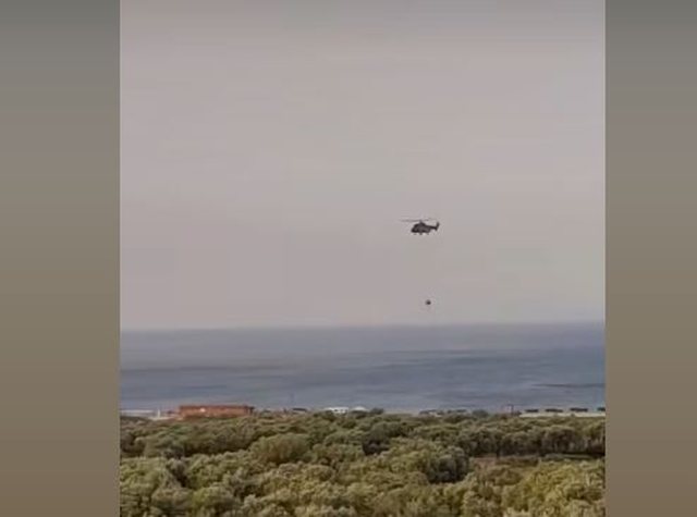 Alarm nga zjarri në Borsh, flakët jashtë kontrollit u afrohen shtëpive! Terreni i vështirë