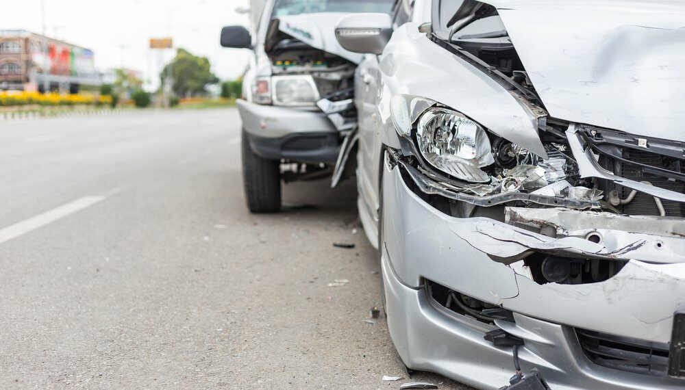 Dy aksidente njëra pas tjetrës në juglindje/ Përplasja e automjeteve, raportohen të plagosur