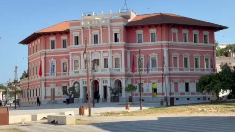 Edi Rama për 60 minuta në Bashkinë e Vlorës/ Kryebashkiaku Dredha nën presion, çfarë i tha kryeministri?
