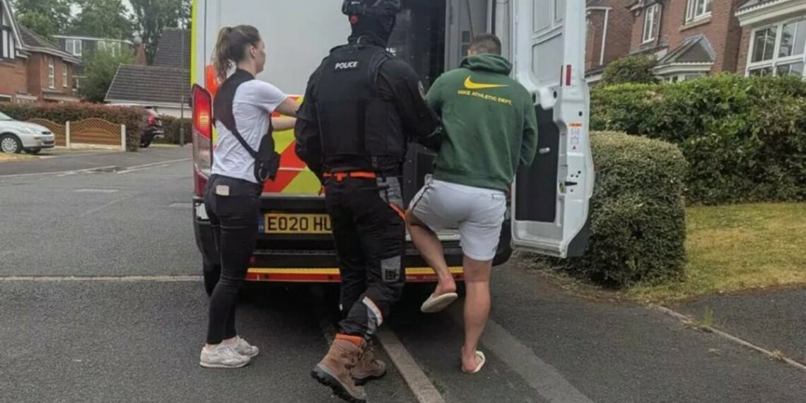 Valë vjedhjesh/ Arrestohen 3 “skifterët” shqiptarë dhe britanikia, zbulohen grabitjet me vlerë të majme