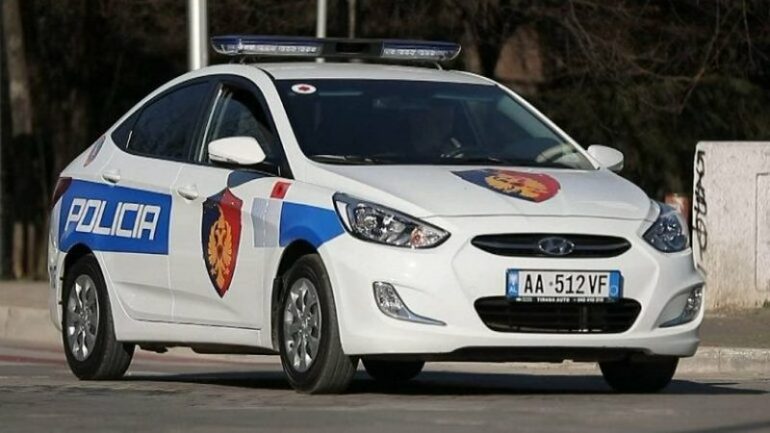 Plagoset rëndë 41-vjeçari pas një sulmi me thikë në rrugë, autori ende në kërkim