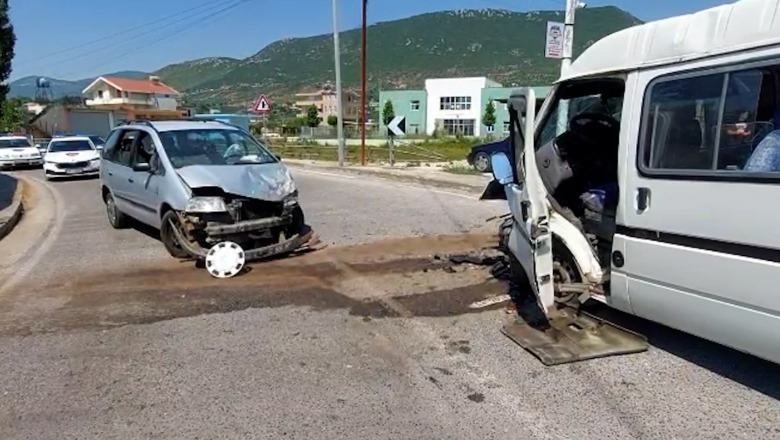 Aksident i rëndë/ Dy makina përplasen, lëndohen tre persona, zbardhen detajet e ngjarjes