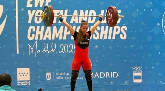 Enkileda Carja “pushton” Europën, 3 medalje ari dhe 5 rekorde për Shqipërinë në peshëngritje