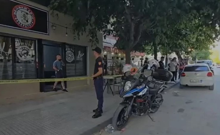 Detaje nga plagosja në Vlorë, ja si 25-vjeçari u qëllua me thikë në zemër
