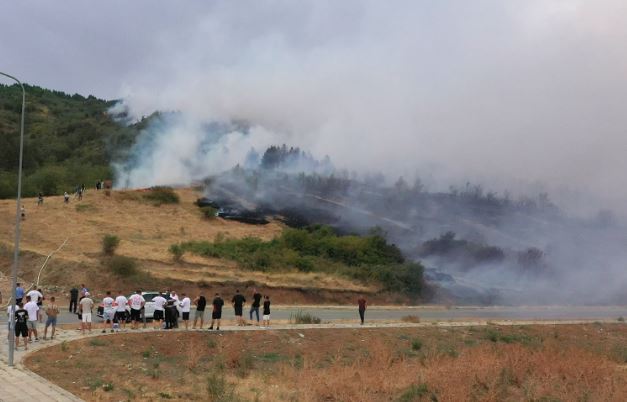 Alarm i kuq edhe në Kosovë, mbi 100 zjarre përfshijnë vendin