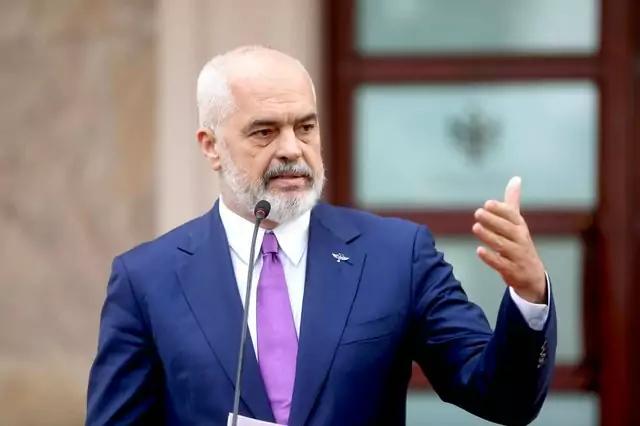 Udhëheqësi Ram urdhër kryebashkiakëve të zëvendësojnë inceneratorët me metodën e lejfenit të Cërrikut
