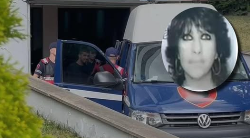 I buzëqeshur dhe me pranga në duar, momenti kur 31-vjeçari Ilirjan Selmani që dyshohet se vrau të dashurën 21 vite më të madhe del nga Gjykata (Video)
