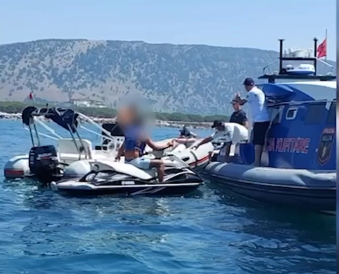Siguria detare, bllokohen 36 mjete lundruese nga Ksamili në Koman! Gjoba deri në 100 mijë lekë për ata që rrezikuan pushuesit
