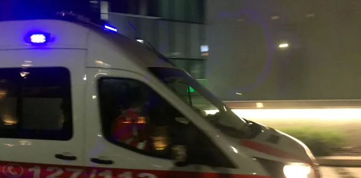 Tiranë/ I biri gjen babanë e pajetë në banesë, çfarë dyshon policia