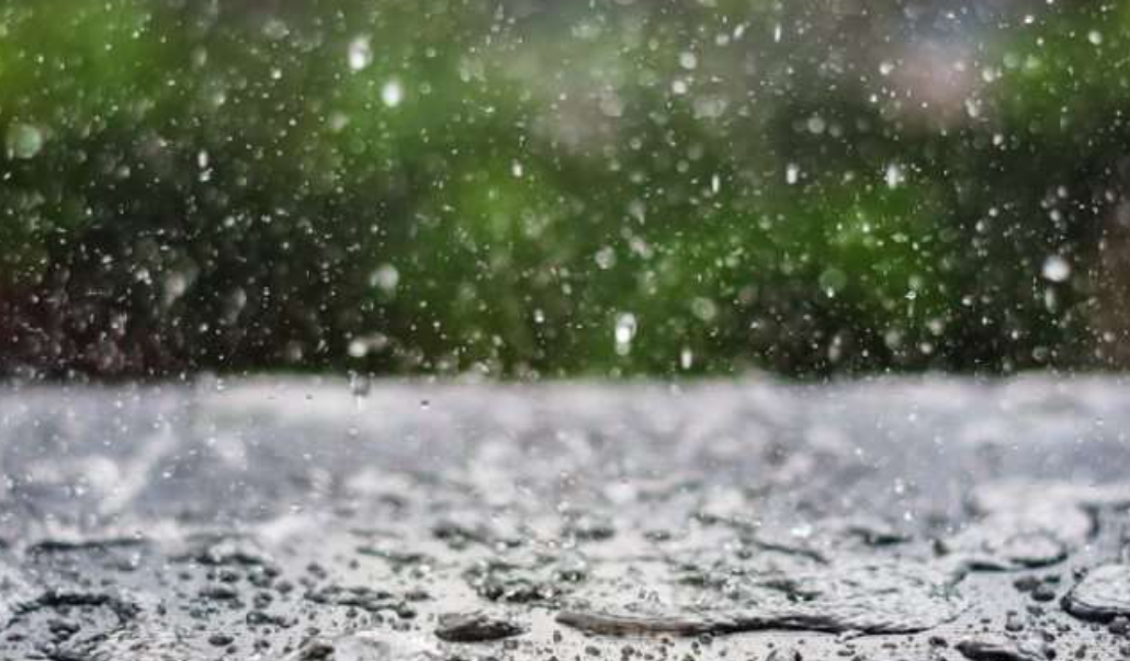 Moti bën kthesën e papritur/ Metereologu zbulon se kur do të kthehen reshjet e shiut