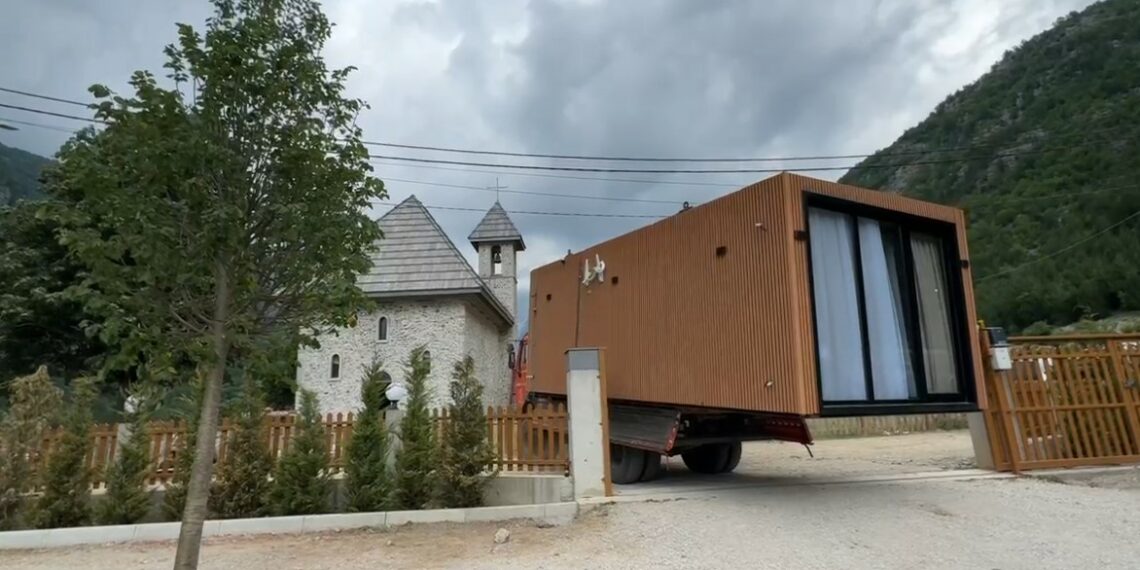 Vijon heqja e objekteve të paligjshme në “Fshatin Turistik”, çfarë po ndodh në Theth (Video)