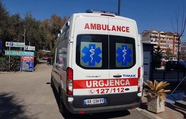 Motori përplaset me trailerin, raportohet për dy të lënduar! Shkak i aksidentit parakalimi i gabuar