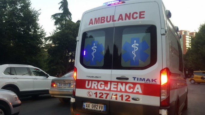 Ndërron jetë një person në plazhin e Durrësit, dyshimet e para