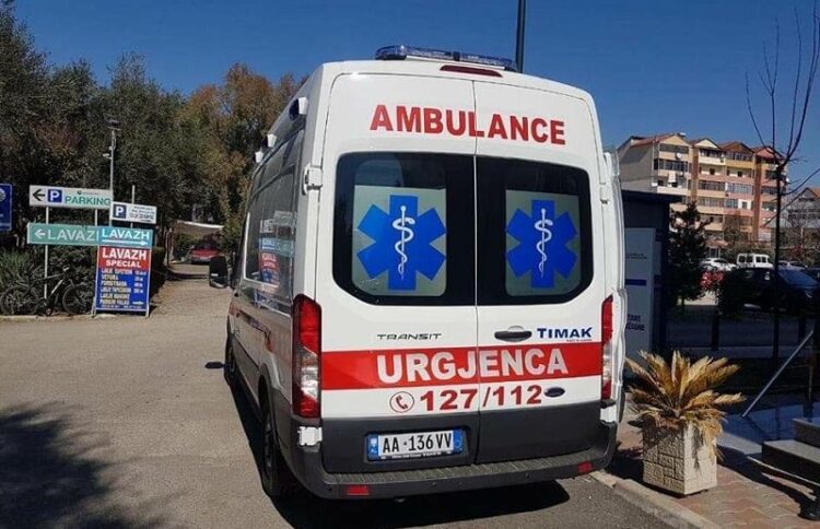 Tragjedi në vend/ 47-vjeçari humb jetën, dyshohet se helmoi veten