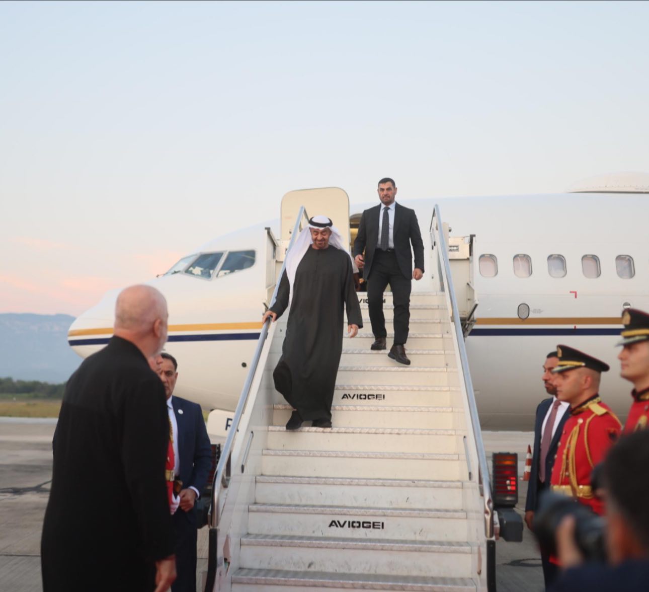 ‘Mik i vjetër dhe i shtrenjtë’! Sheikh Mohammed Bin Zayed viziton Shqipërinë