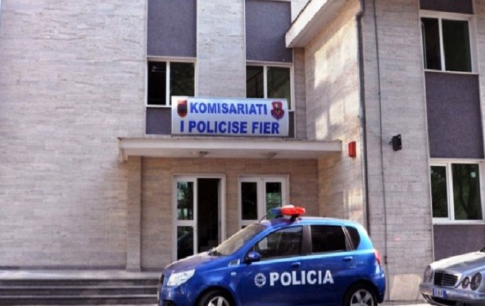 Vrau qenin e familjes me armë gjahu, procedohet 67-vjeçari në Fier