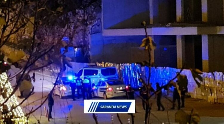 Policia jep detajet e të plagosurit në Sarandë: U godit me tytë pistolete, nuk ka plagë nga armë zjarri, është qëlluar…