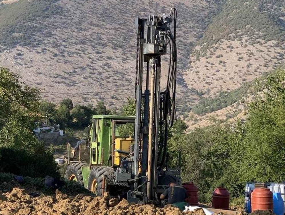 Punonte me sondë për hapjen e një pusi, humb jetën aksidentalisht një 55-vjeçar