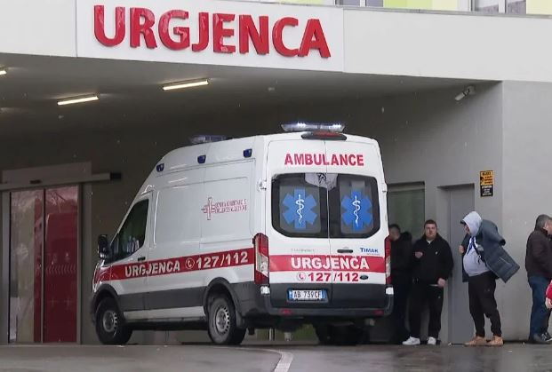Prej një jave i paraburgosur, ndërron jetë në urgjencën e QSUT 51-vjeçarti! Ja çfarë dyshohet (EMRI)