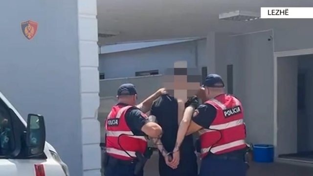Lezhë/ Arrestohet kreu i organizatës kriminale për trafik armësh nga Shqipëria në Itali, në pranga dhe dy të tjerë
